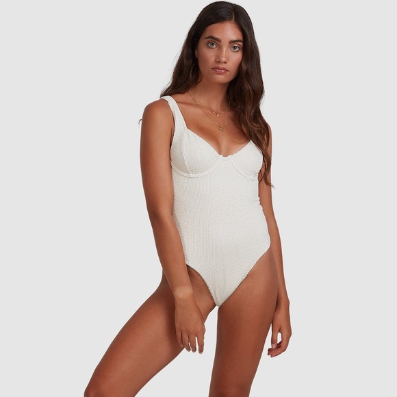 🔥🔥BILLABONG - SUMMER HIGH UNDERWIRE ONE PIECE🔥 - Picture 8 of 9